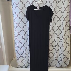 Pink Lily Black V-Neck Maxi Dress